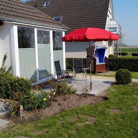 Die kleine Krabbe 2 in Neuharlingersiel Buitenkant foto