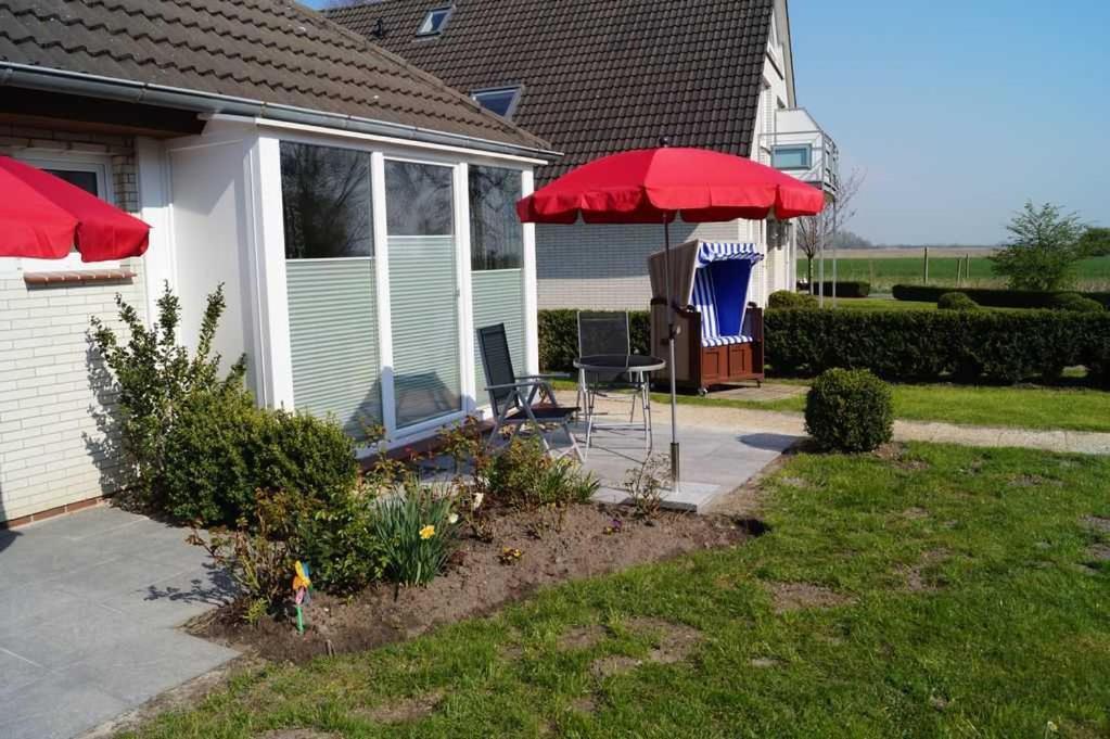 Die kleine Krabbe 2 in Neuharlingersiel Buitenkant foto